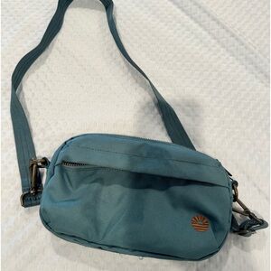 Tobiq Turquoise Fanny pack/purse. Super functional!